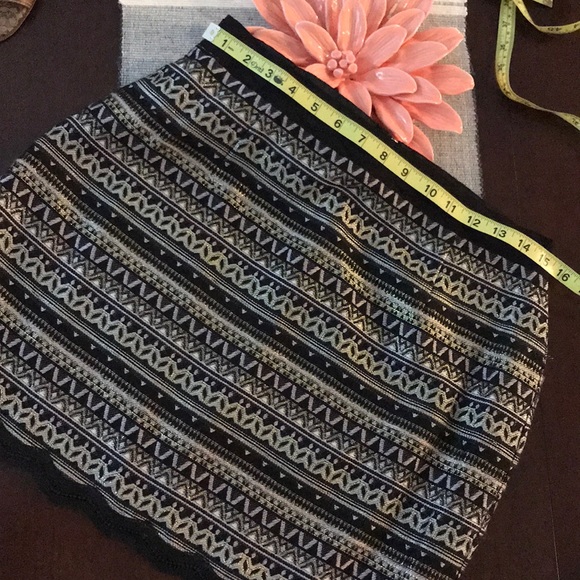 Laundry by Shelli Segal Skirt - Picture 2 of 7